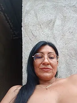 maturexxxnaughty stripchat live cam model