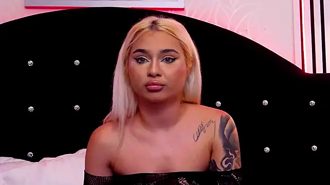 TaniaBliss stripchat live cam model