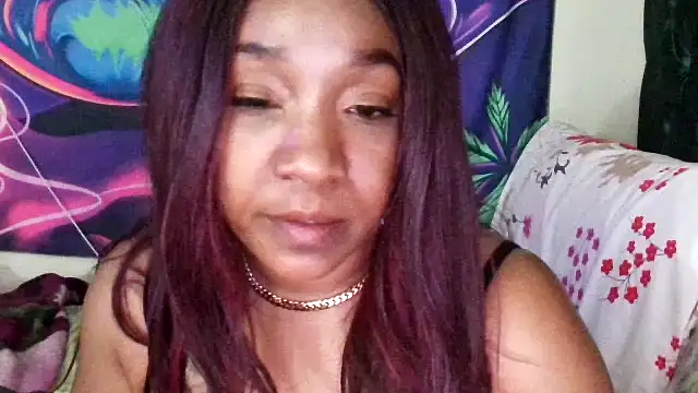 mzpretty444 stripchat live cam model
