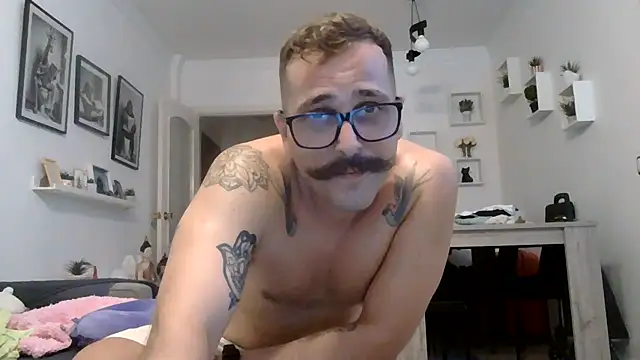 yanick931 stripchat live cam model