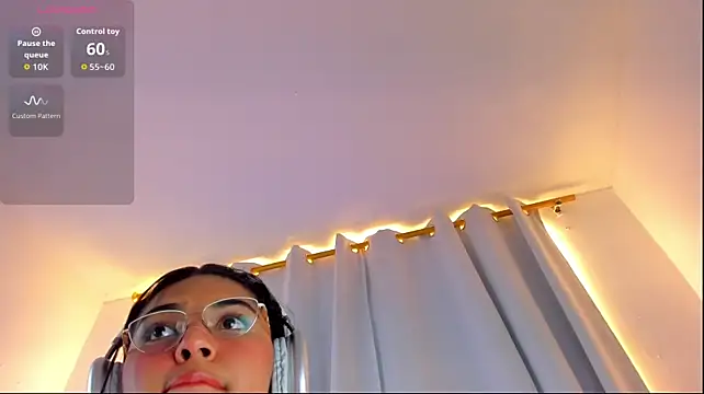 Melodymoore_ stripchat live cam model