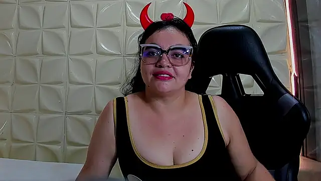 megan_glenda stripchat live cam model