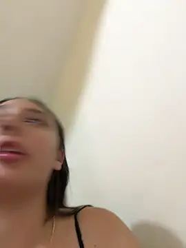 caroline_bennett stripchat live cam model