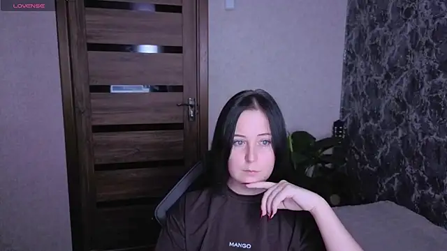 Kristy-Max stripchat live cam model