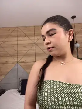 Maliiroouse stripchat live cam model