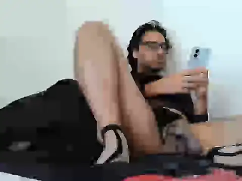 Iscariot19 stripchat live cam model