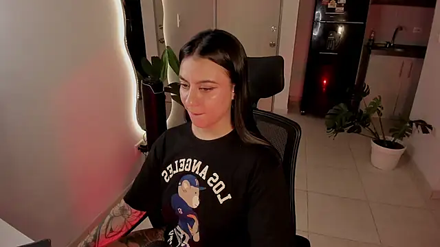 itsjade stripchat live cam model