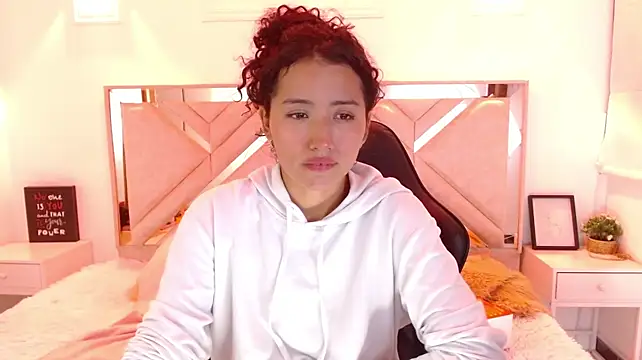 daianaa_ stripchat live cam model