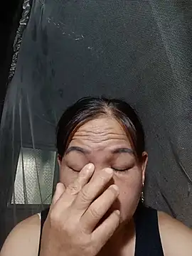 emgaihoixuan stripchat live cam model