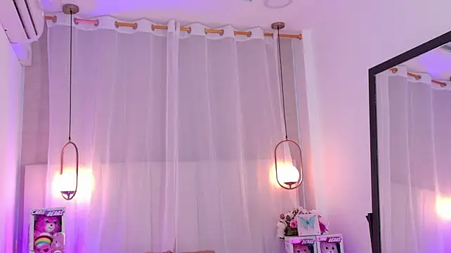 emily_bank stripchat live cam model