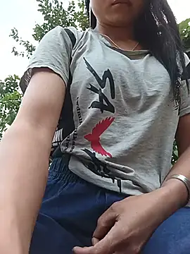 Lixie2k stripchat live cam model