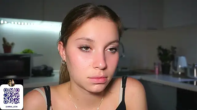 Sairallyn stripchat live cam model