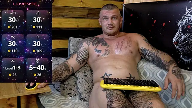 MrrKray stripchat live cam model