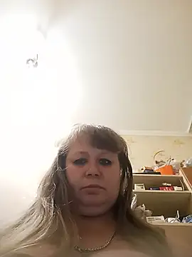 KiraStanton stripchat live cam model