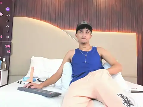 Alexxx_B2026 stripchat live cam model
