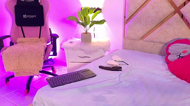 kiarasexy69 stripchat live cam model