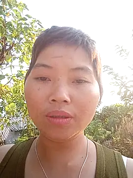 Linda2004 stripchat live cam model