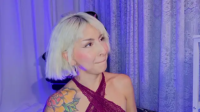 Cinamoonn stripchat live cam model