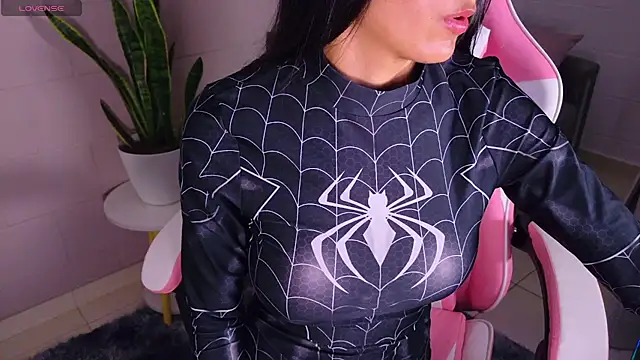 your_khloe1 stripchat live cam model