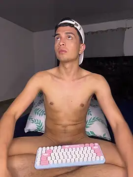 diamondwilly stripchat live cam model