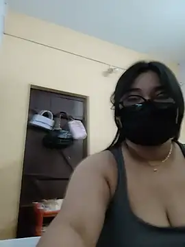 mini27mimi stripchat live cam model