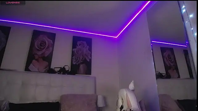kylievoosx stripchat live cam model