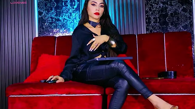 KaramStones stripchat live cam model
