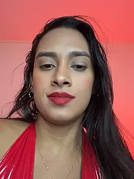 LunaHeat stripchat live cam model