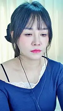 YOUZI-11 stripchat live cam model
