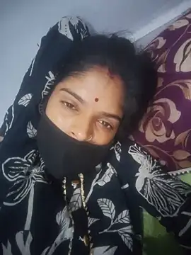 Simran_Love_143 stripchat live cam model