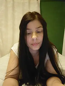 Estefani_32 stripchat live cam model