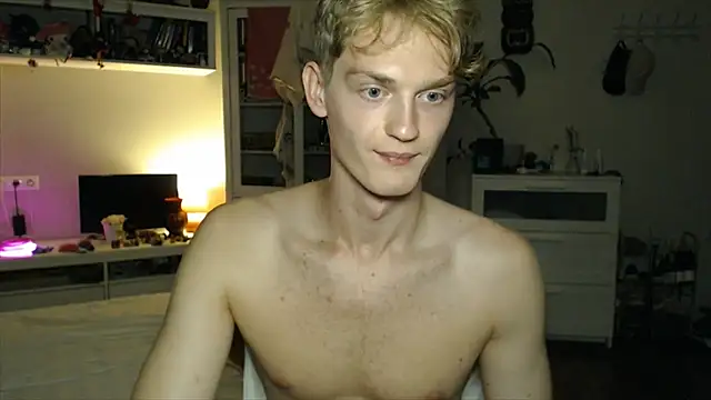 Daniel_yamm stripchat live cam model