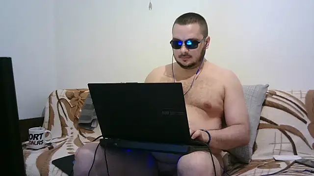 WildBoar_69 stripchat live cam model