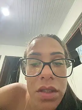 escondida001 stripchat live cam model