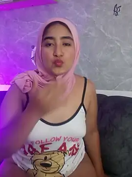 Samira_Awada stripchat live cam model