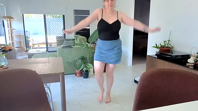 Aussiecougar stripchat live cam model