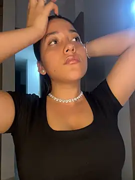 Nhefertary stripchat live cam model