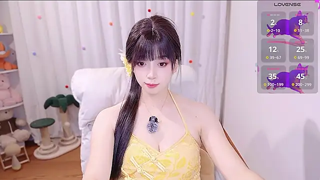 August_cat stripchat live cam model