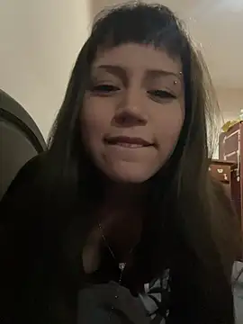 Cherryvicky23 stripchat live cam model