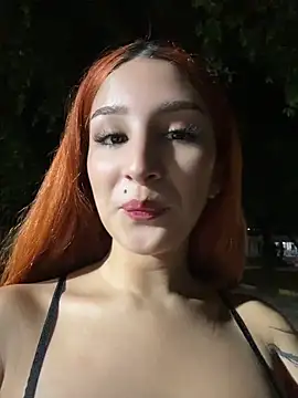 Mon_Cherry stripchat live cam model