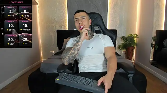 SalvatoreDmore stripchat live cam model