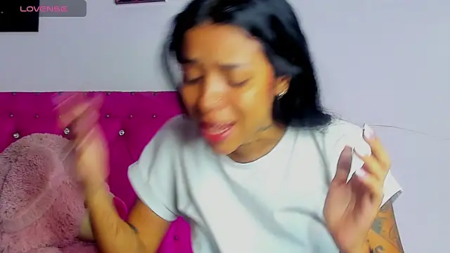 dahiiangomezz stripchat live cam model