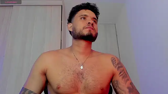 AUSTINN_TORRES stripchat live cam model