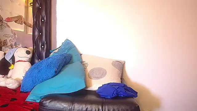 Ehkay_ stripchat live cam model