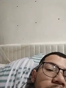 RMRICON stripchat live cam model