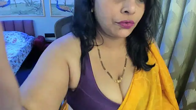 tarivishu11 stripchat live cam model