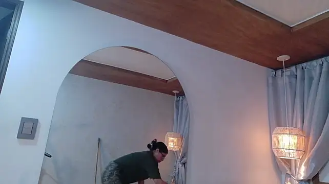 ravenmyth stripchat live cam model