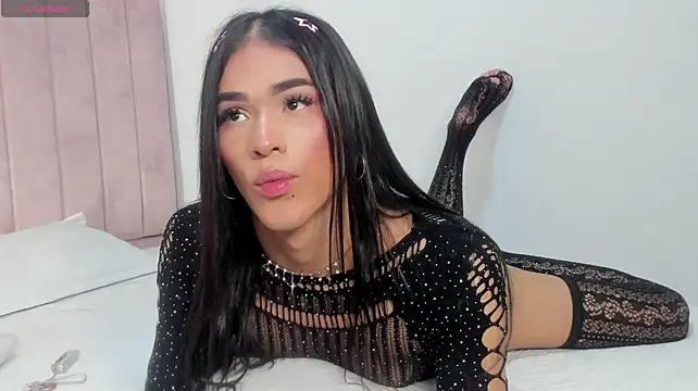isa_littlestar stripchat live cam model