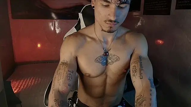 Thomas_Fit1 stripchat live cam model