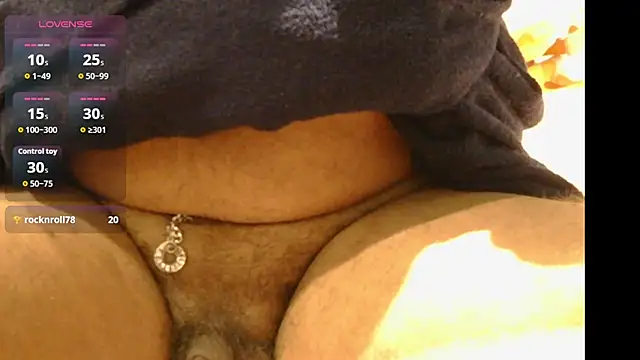 indiboy009 stripchat live cam model
